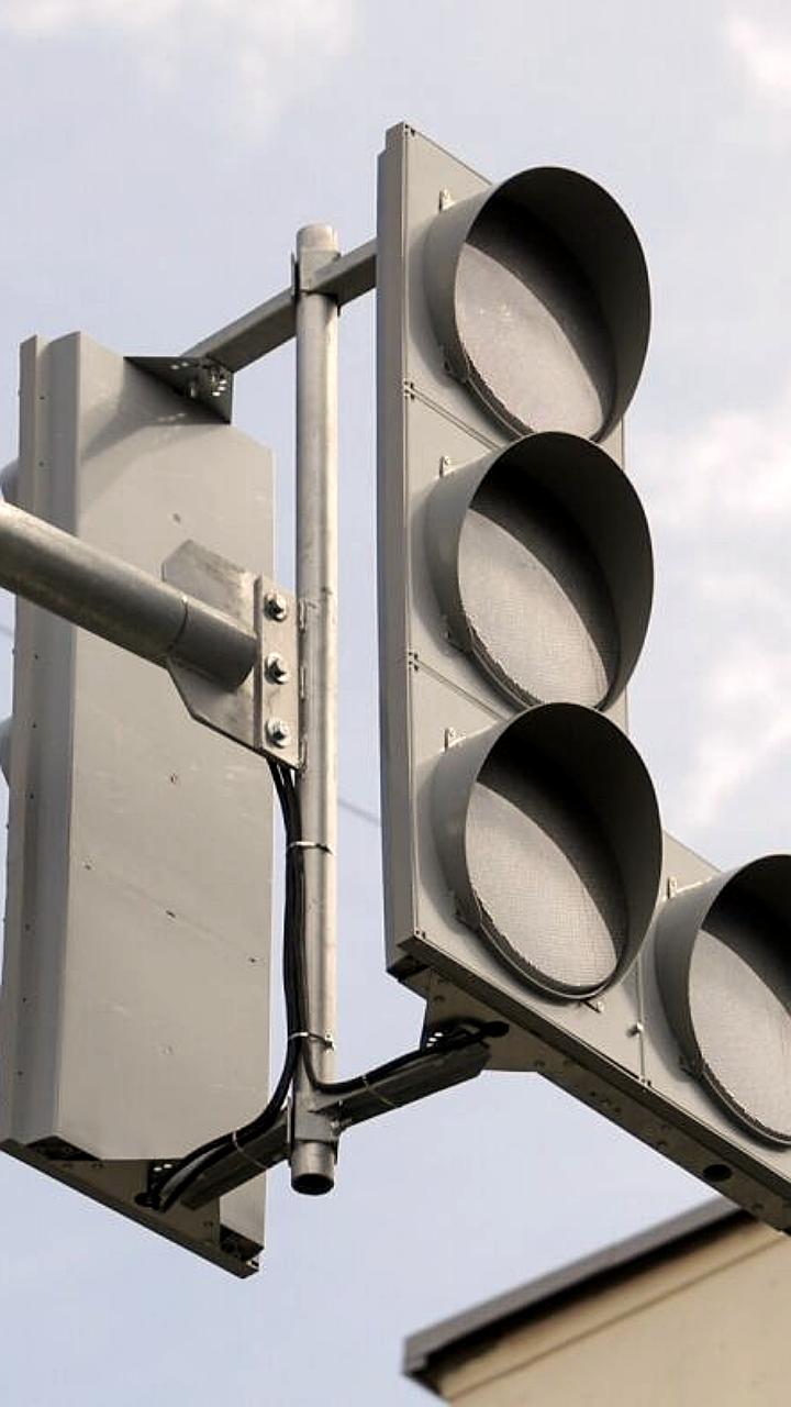 Во Владивостоке завершено подключение 96 светофоров к автоматизированной системе управления дорожным движением