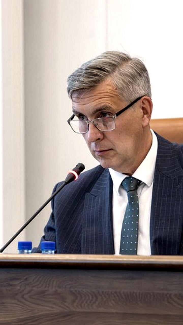 Сергей Верещагин отчитался о работе правительства Красноярского края на сессии Заксобрания