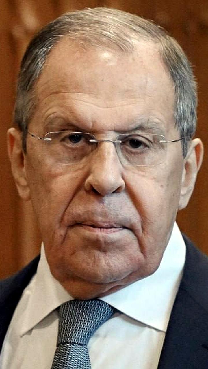 Лавров о звонке Макрона: Путин всегда открыт для диалога