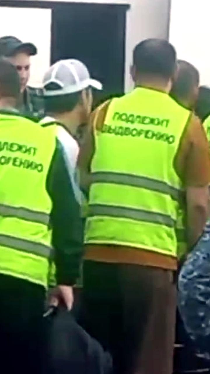 Мигранты с предупреждением о выдворении замечены в аэропорту Нижнего Новгорода