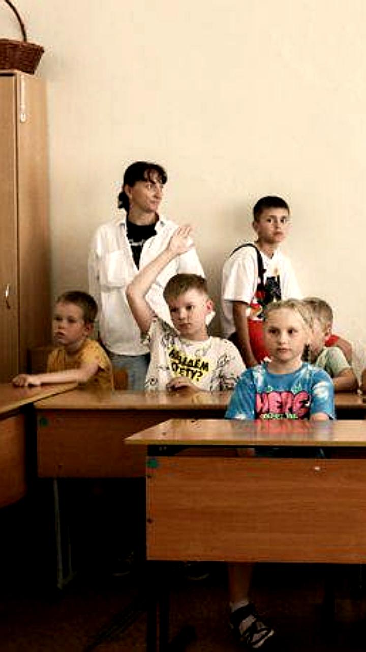 Специалисты МЧС проводят уроки безопасности для детей в летних лагерях