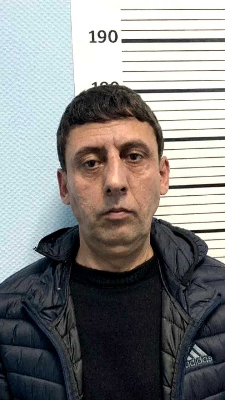 В Петербурге задержан таксист, укравший телефоны у пьяных пассажиров