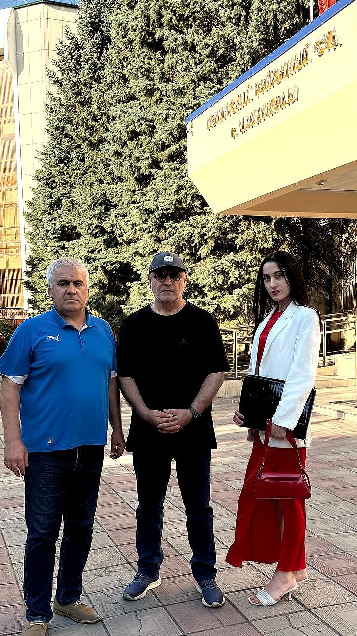 Блогер Рабаданов получил условный срок за незаконное ношение оружия