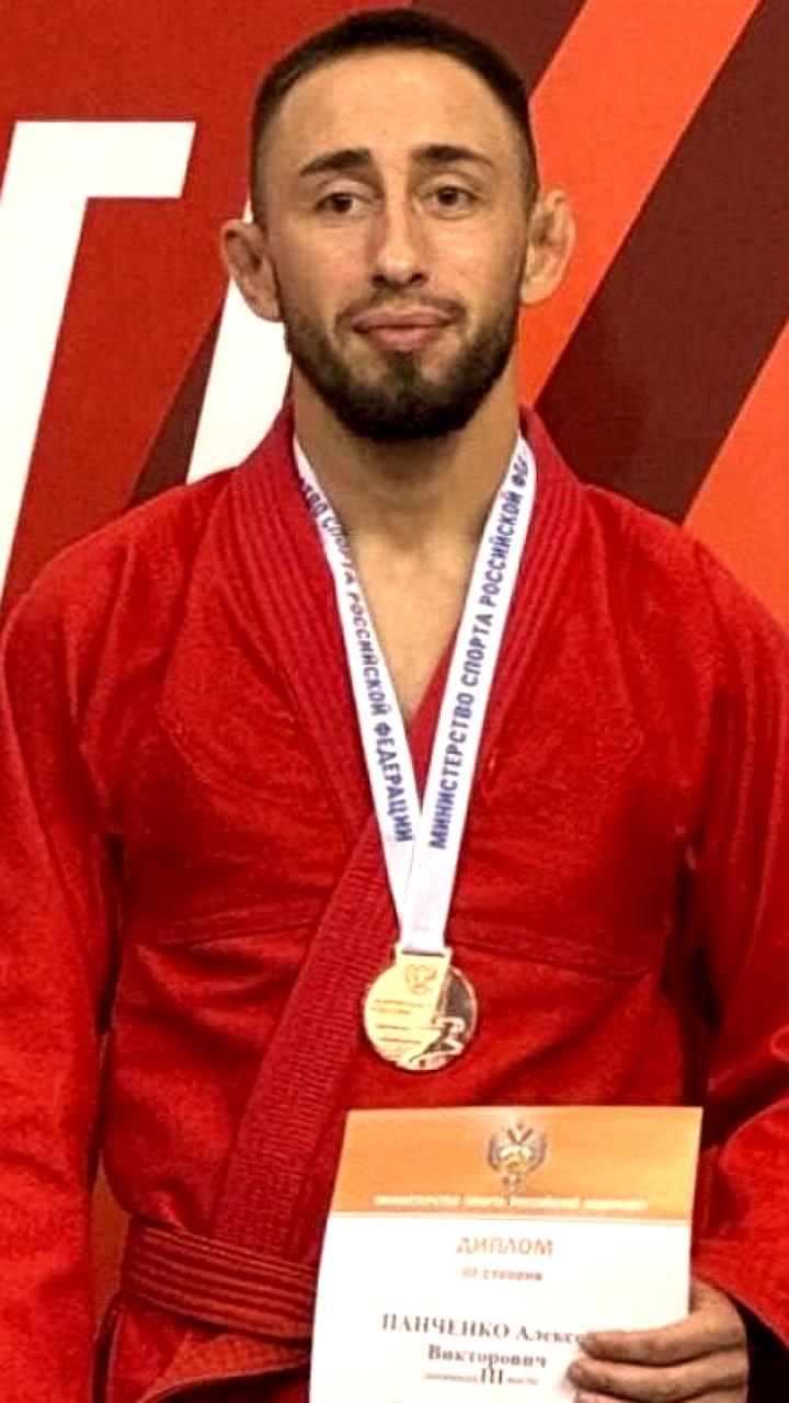 Спортсмены Забайкалья и Новосибирска добиваются успехов на чемпионате России по грэпплингу и легкой атлетике