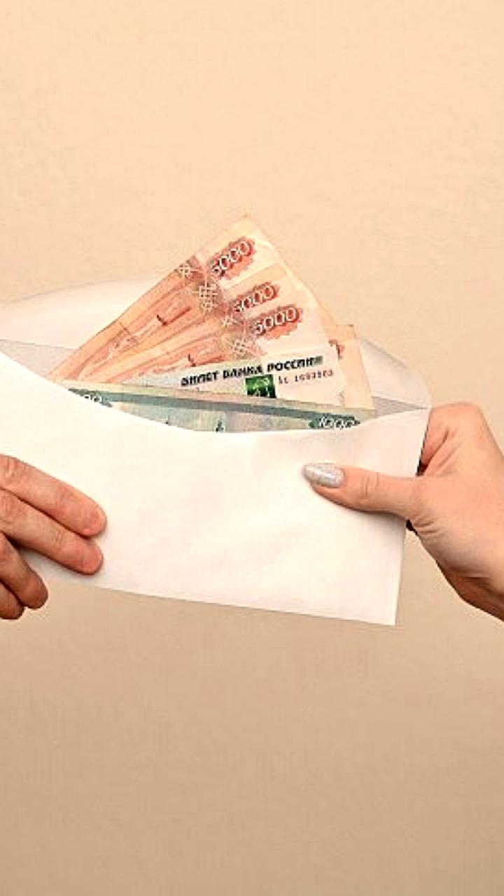 Высокие зарплаты в России: топ вакансий июля в Волгограде и Петербурге