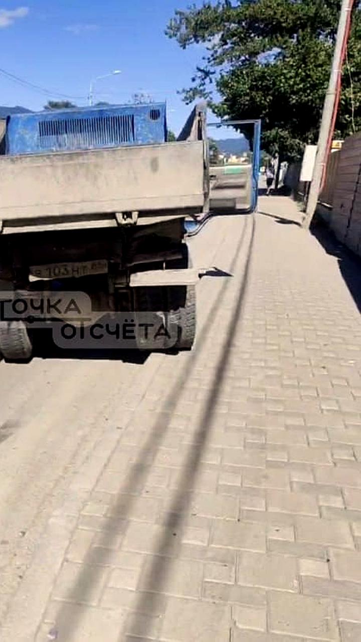 ДТП с реанимобилем и легковыми автомобилями на Сахалине