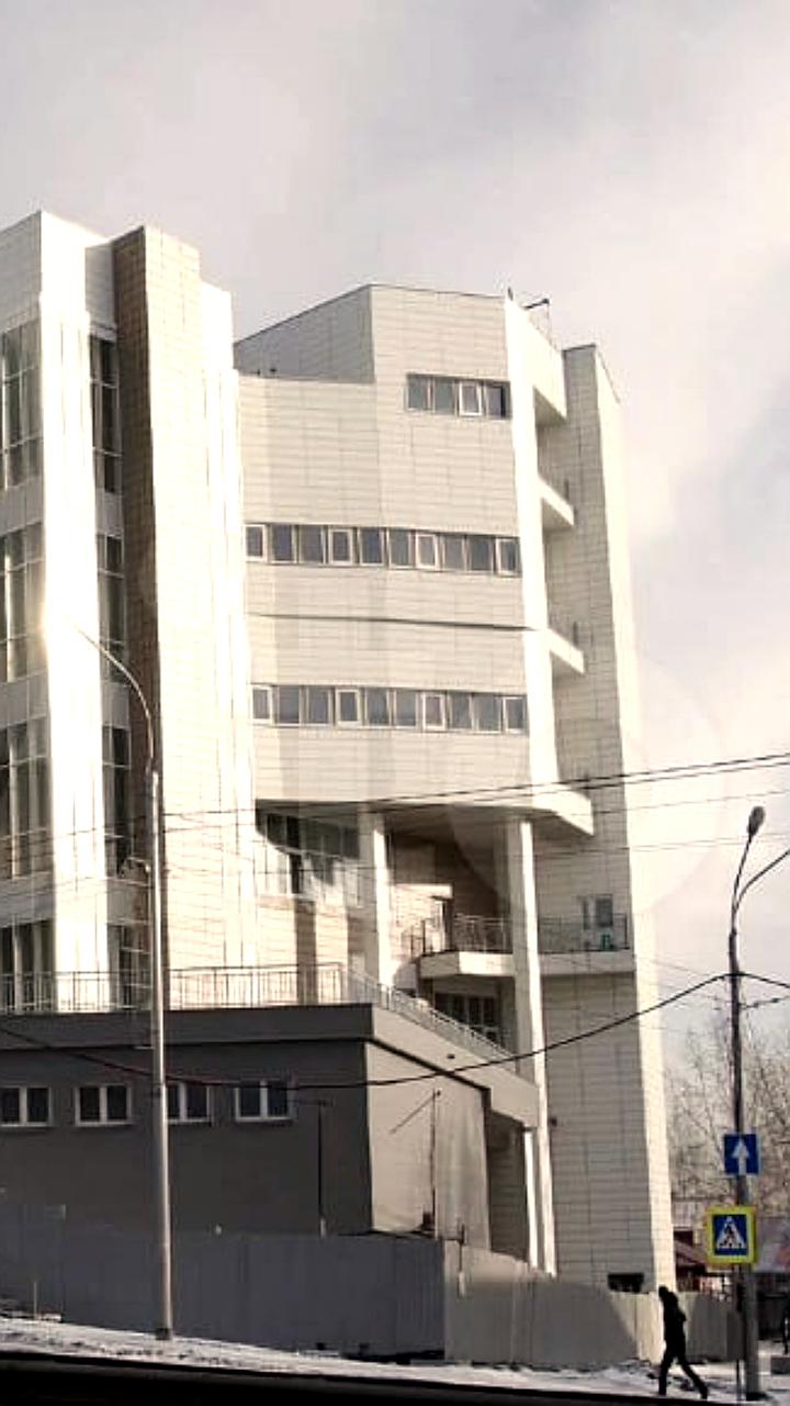 Долгострой «Сибиряк» на Шахтеров снова выставлен на продажу за 600 миллионов рублей