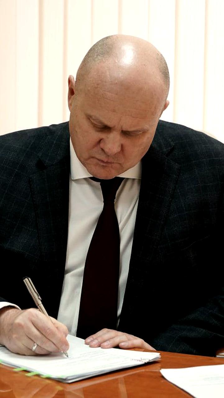 Мэр Красноярска Владислав Логинов останется в СИЗО до августа по делу о взятках
