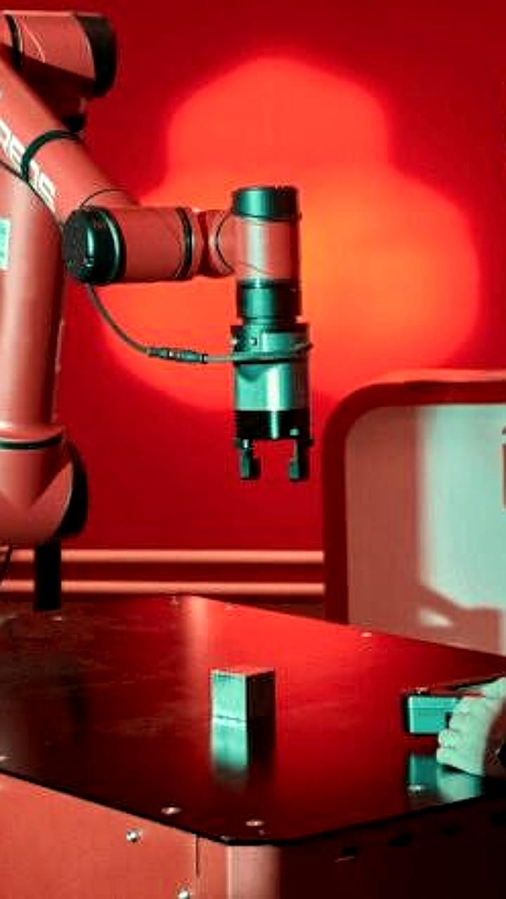 ГК Вартон приобретает 51% Technored для масштабирования производства роботов