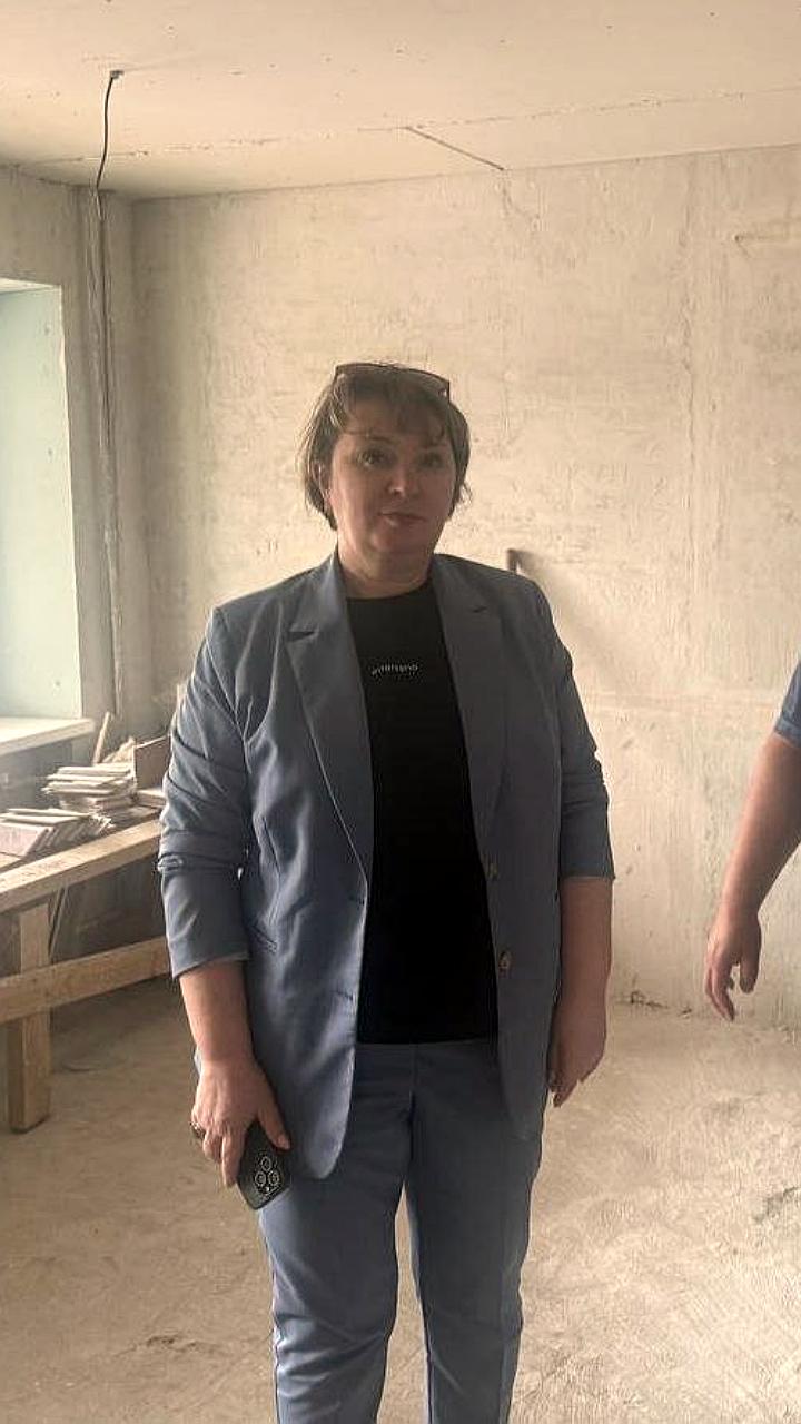 Елена Макаренко проинспектировала ремонт детского дома-интерната в Краснодоне