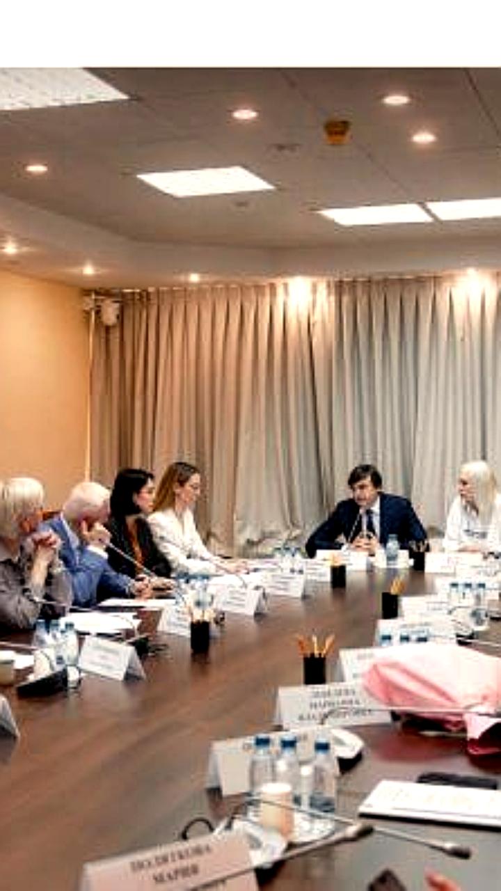 Обсуждение итогов 2024 года в сфере образования на заседании Комитета Госдумы