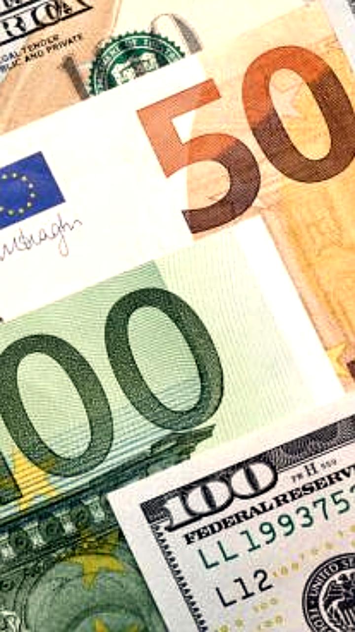 Курс доллара опустился ниже 78 рублей впервые за два года