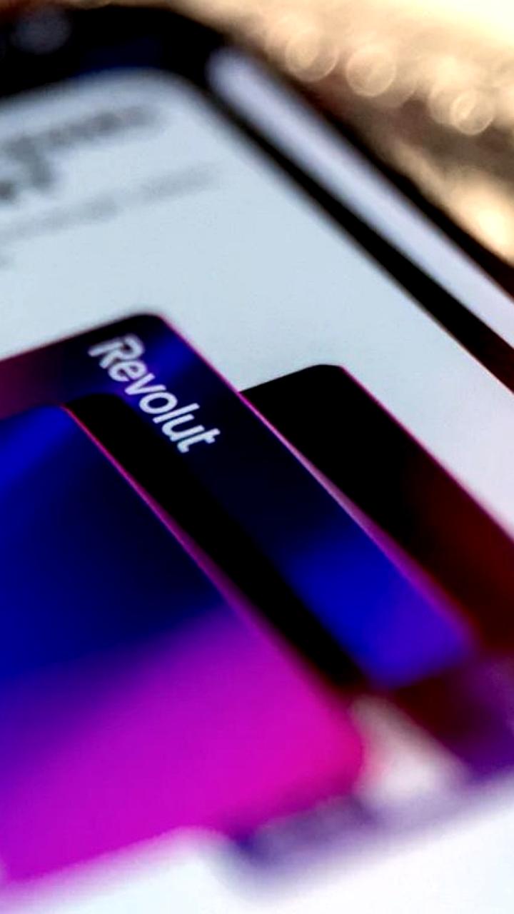 Revolut планирует привлечь $1 млрд при оценке в $65 млрд