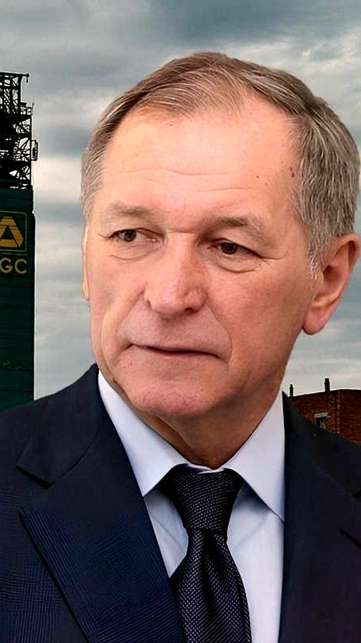 Суд изъял акции 'Южуралзолота' у депутата Константина Струкова в пользу государства