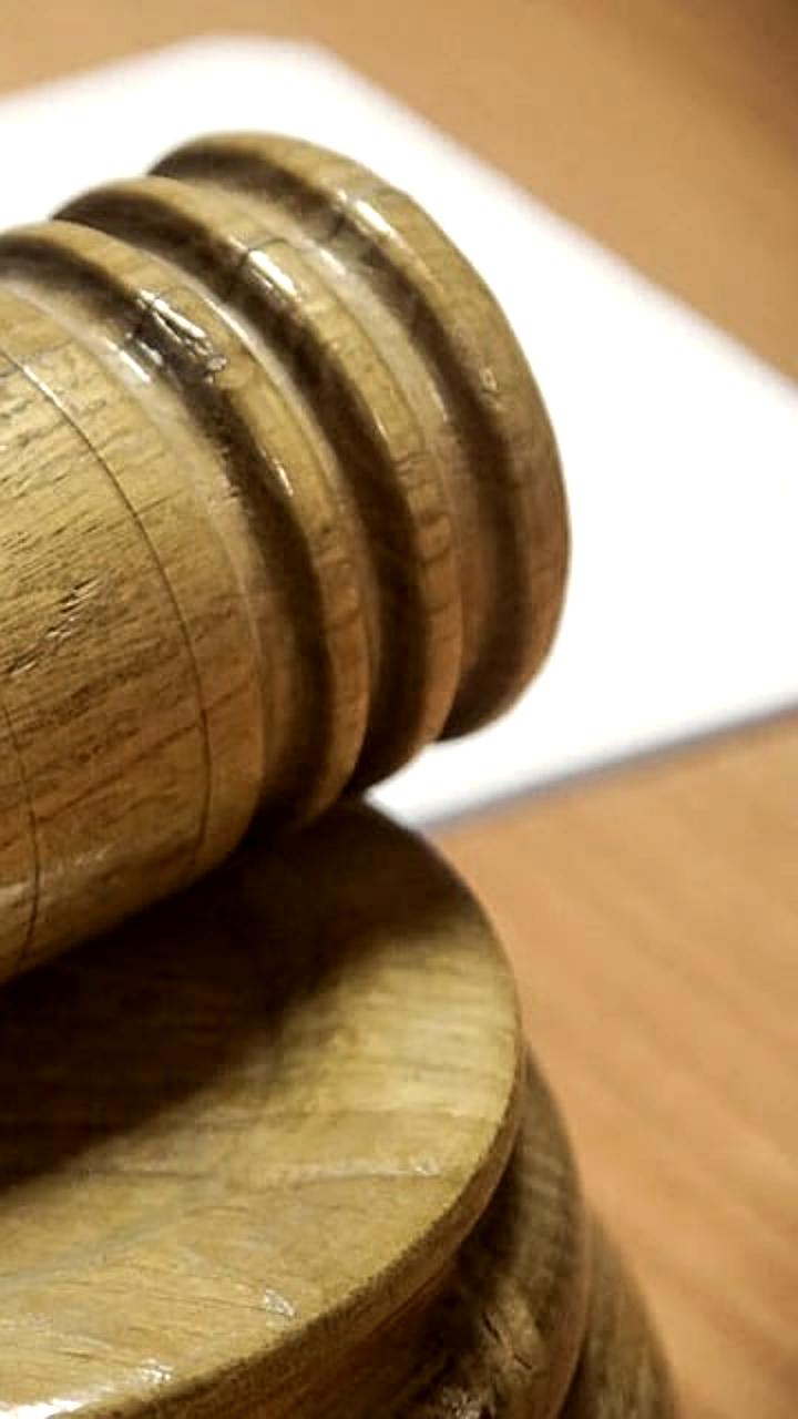 Суд снизил сроки осуждённым за диверсии на железной дороге и вынес приговор за поджог вышки связи