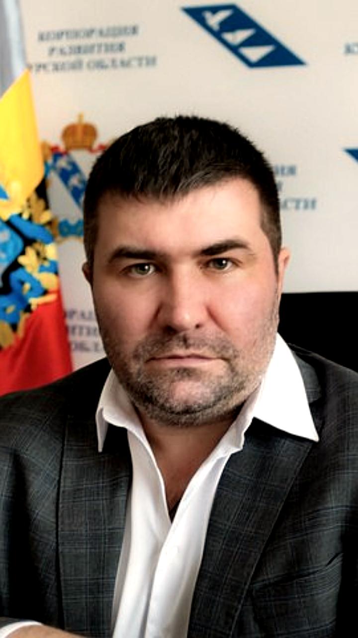Увольнение главы Корпорации развития Курской области: юридическая проверка и критика властей