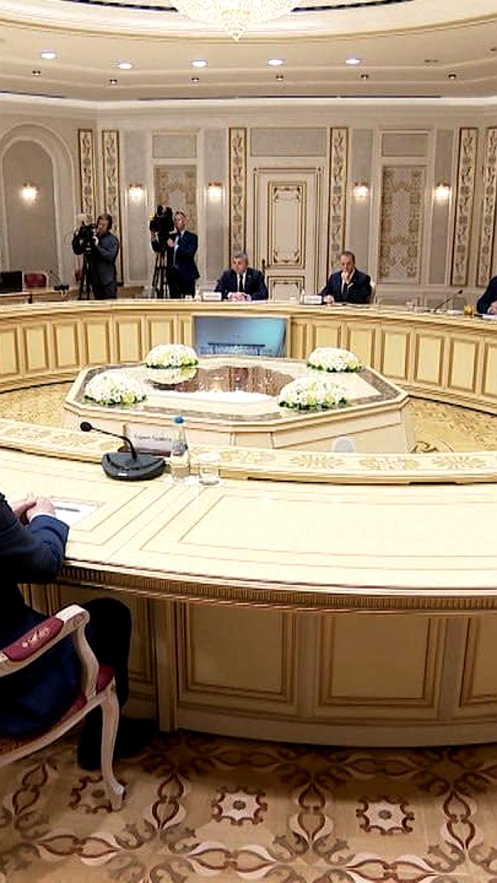Беларусь планирует перевезти 7 млн тонн грузов через порт Бронка в Санкт-Петербурге