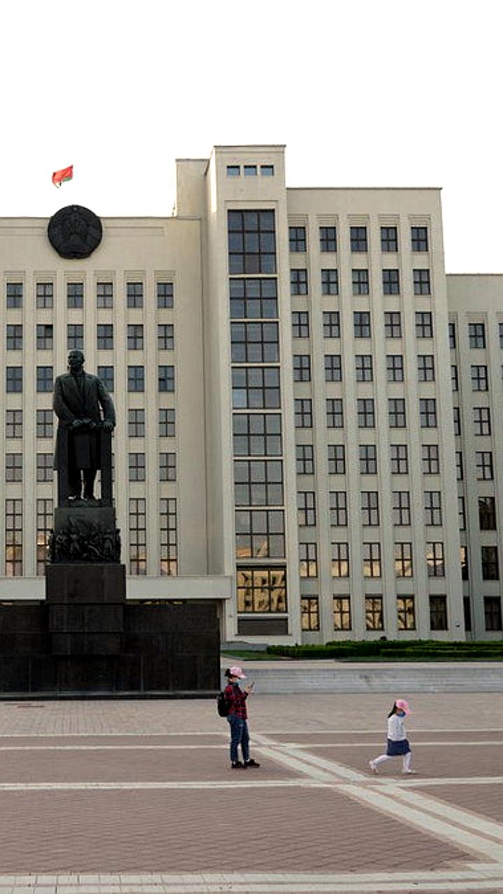 Лукашенко упрощает регистрацию земельных участков до 2028 года