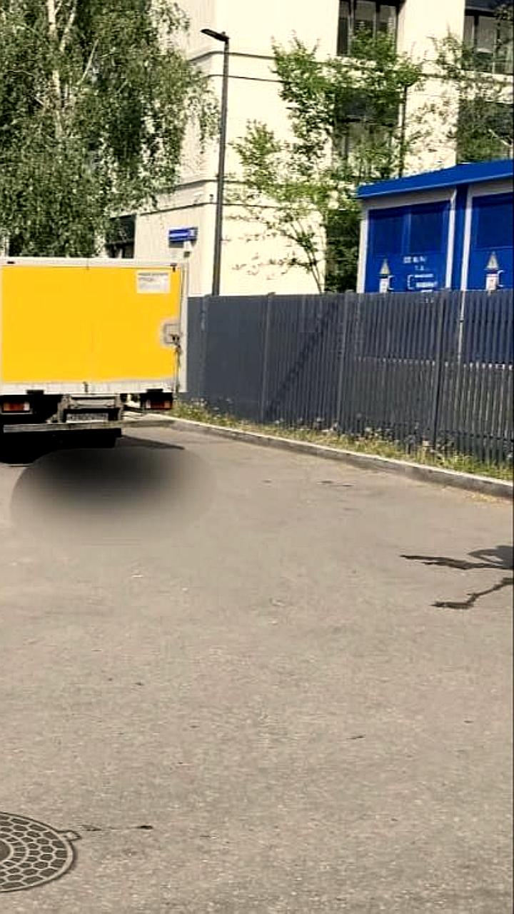 В Москве водитель насмерть сбил пенсионерку при движении задним ходом