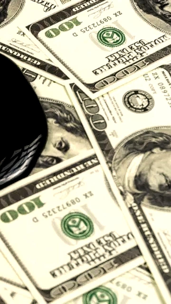 Цены на нефть снижаются на фоне угроз Трампа России и торговых пошлин