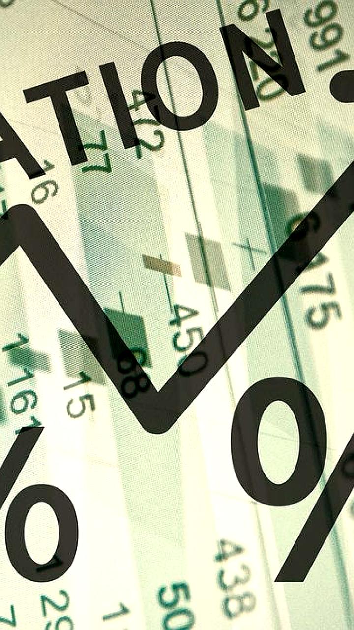Инфляция в России продолжает замедляться, предвещая возможное снижение ключевой ставки