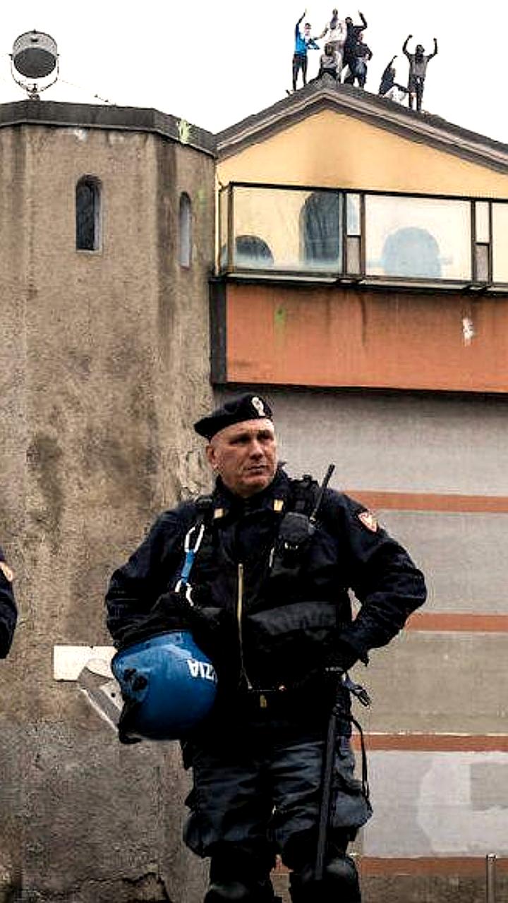 Италия планирует освободить 10 тысяч заключенных из-за переполненности тюрем