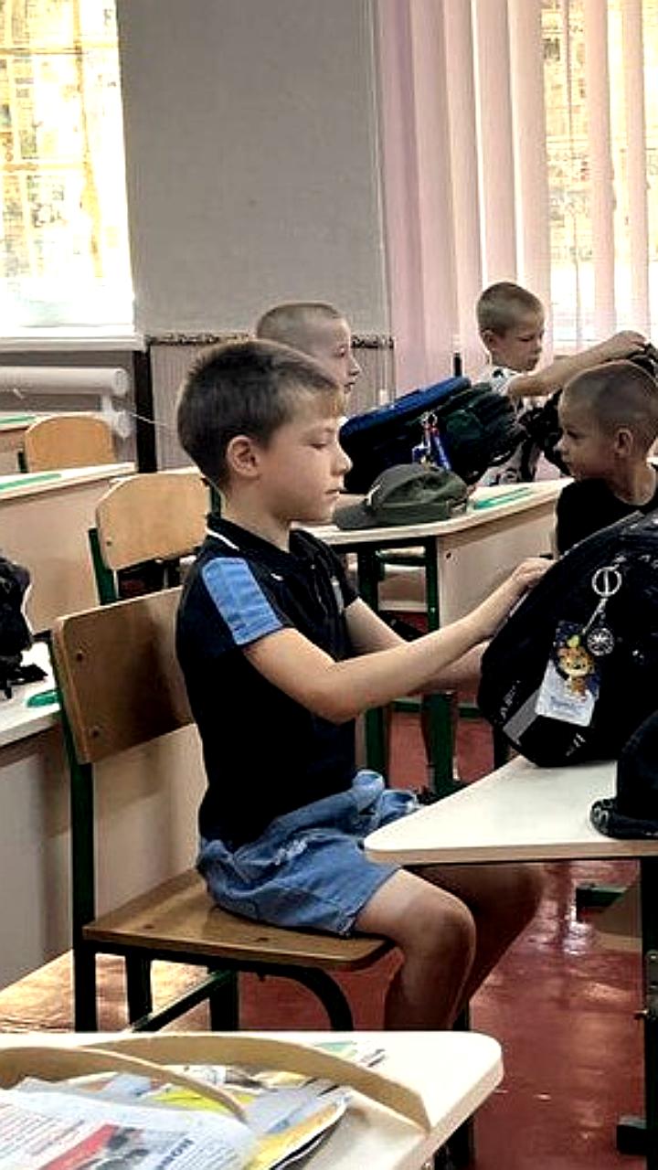 Гуманитарная помощь детям Херсонской области: рюкзаки и школьная форма от жителей Ульяновска и Калининграда