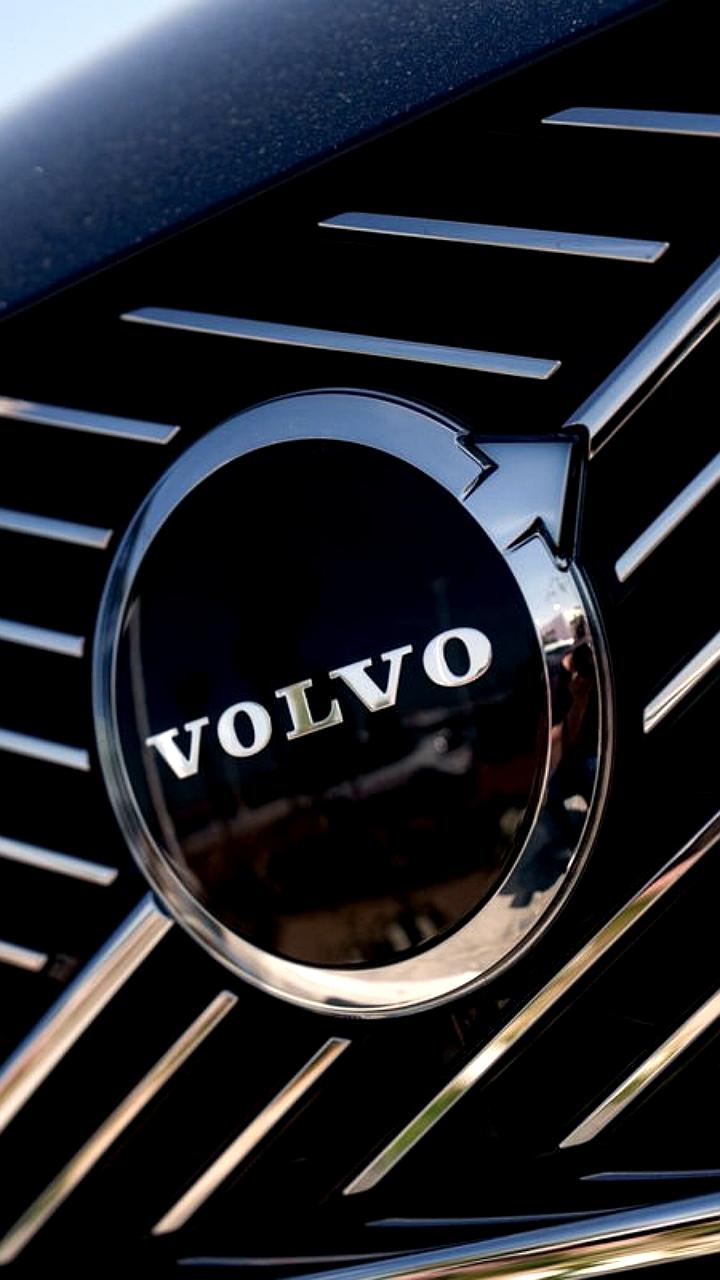 Прибыль Volvo Cars упала на 64% из-за тарифов и конкуренции с Китаем