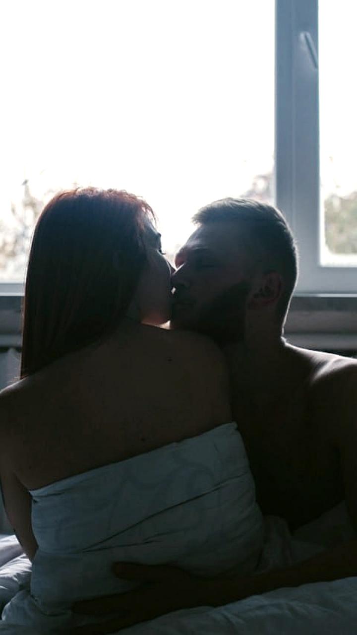 РПЦ подчеркивает важность интимной жизни в браке как путь к духовному благополучию