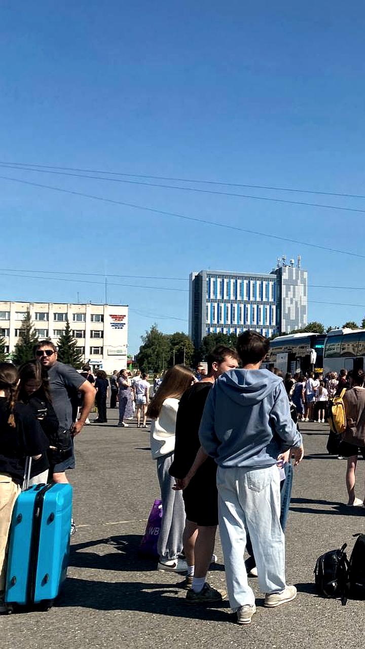 Начало третьей смены в загородных лагерях Барнаула и отправка детей из Рязани в оздоровительный лагерь