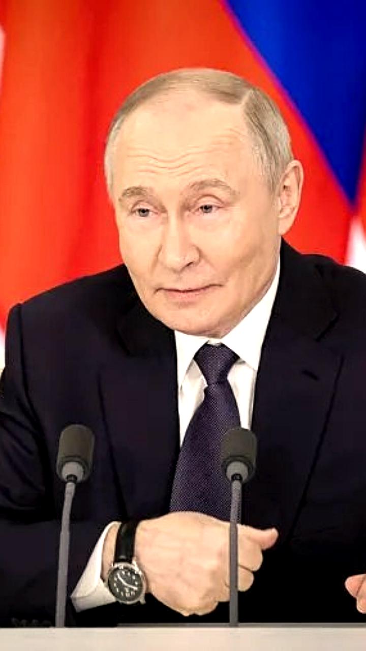 Президент Путин наградил медиков и строителей почетными званиями