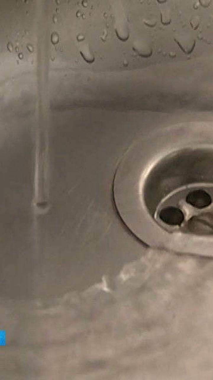 Горячая вода возвращается в дома Красноярска досрочно