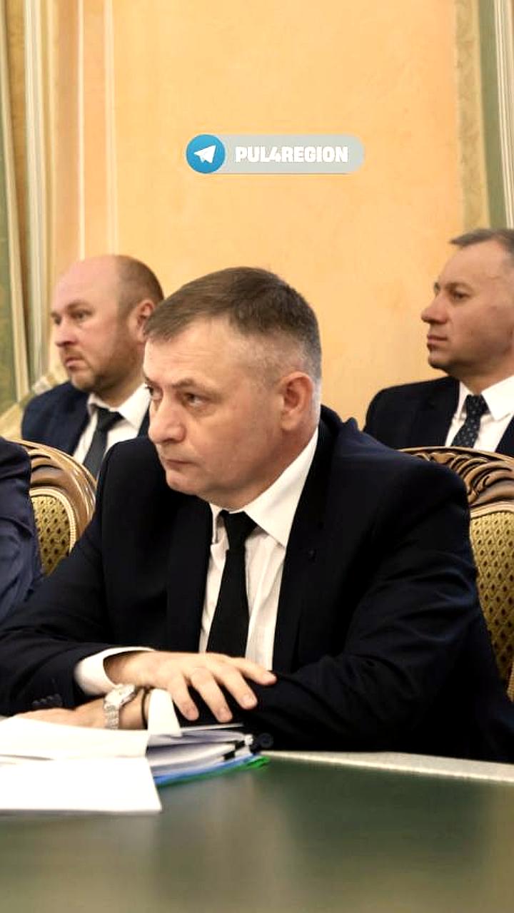 Президент Беларуси обсуждает проблемы уборочной кампании с губернаторами