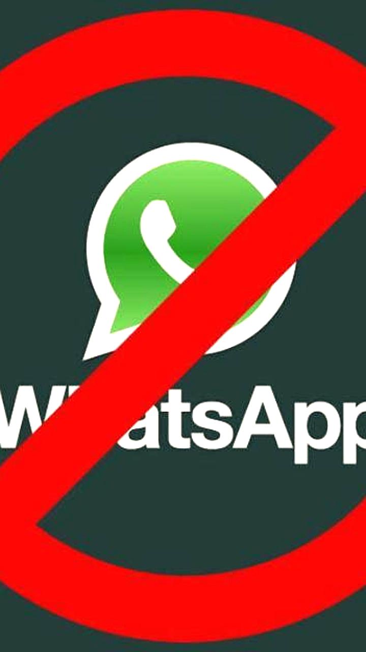 Антон Горелкин предупреждает о возможном уходе WhatsApp с российского рынка