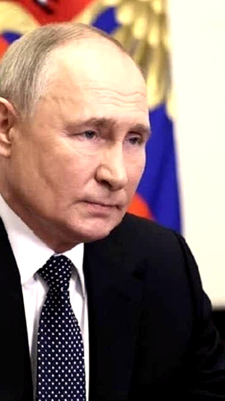 Путин обсудил с советником Ирана ситуацию на Ближнем Востоке