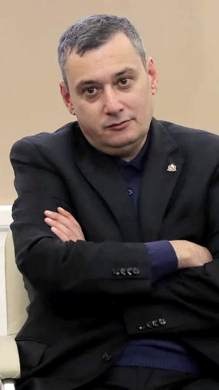 Александр Хинштейн представил кандидатуры на должность сенатора и выдвинулся на выборы губернатора Курской области
