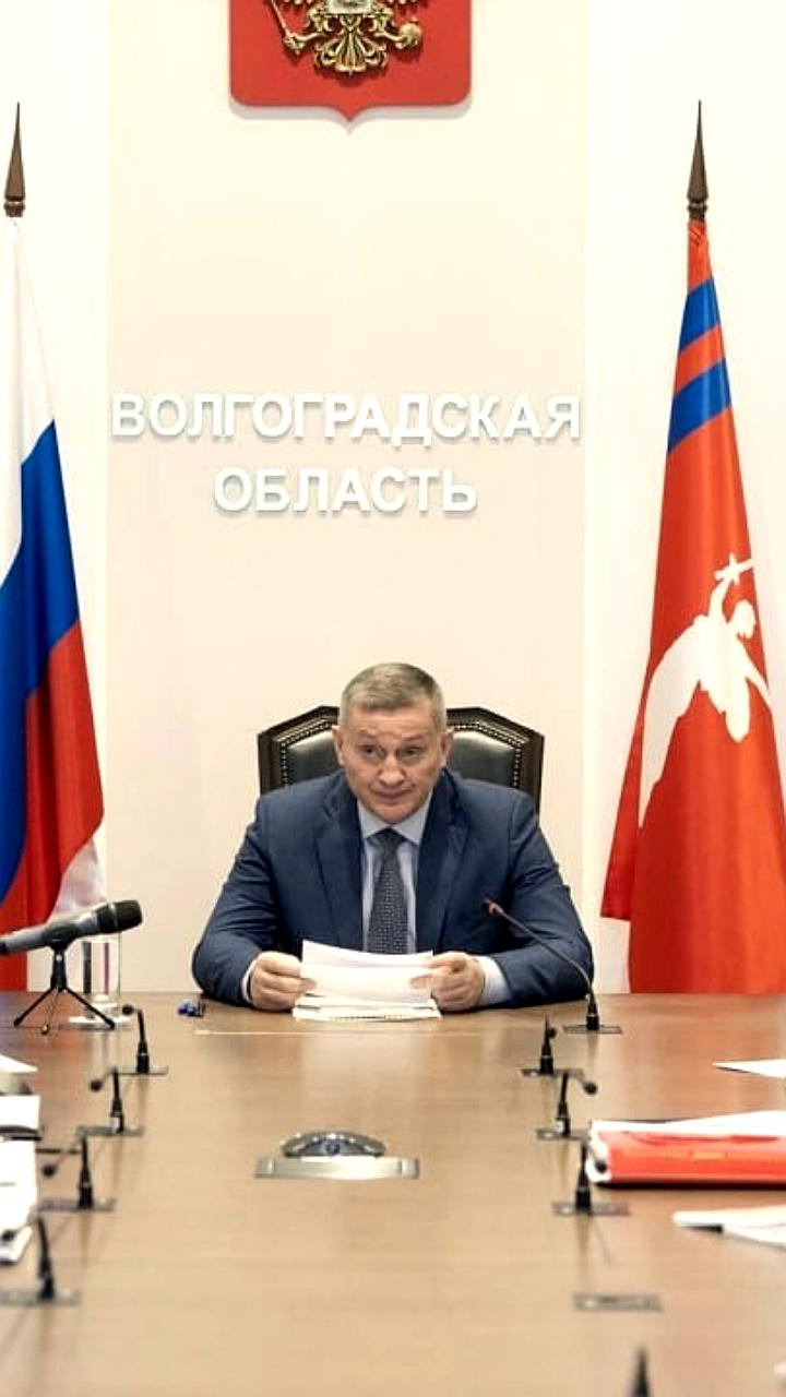 Андрей Бочаров инициирует меры безопасности в условиях жары в Волгоградской области
