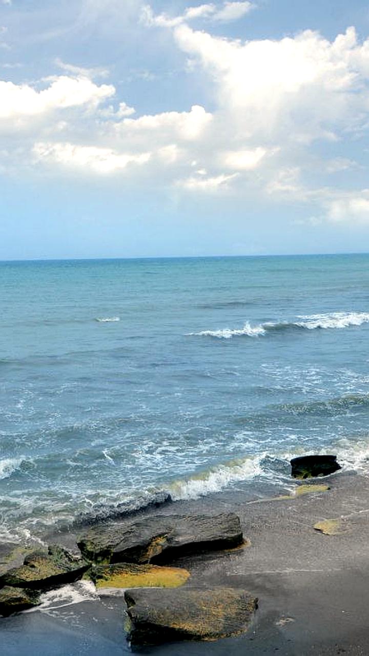 Каспийское море достигло рекордно низкого уровня воды