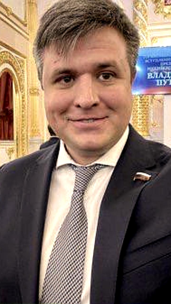 Александр Толмачев о важности суверенизации интернета и использовании мессенджеров