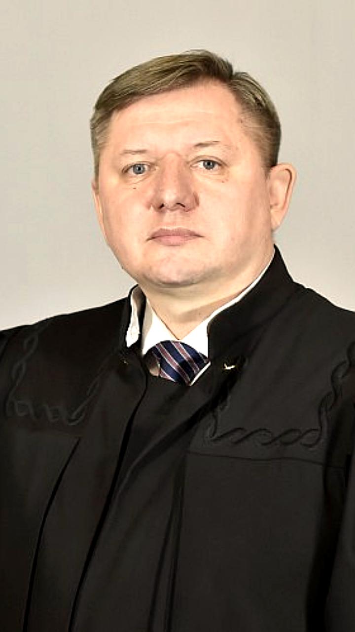 Юрий Иваненко назначен исполняющим обязанности председателя Верховного суда РФ
