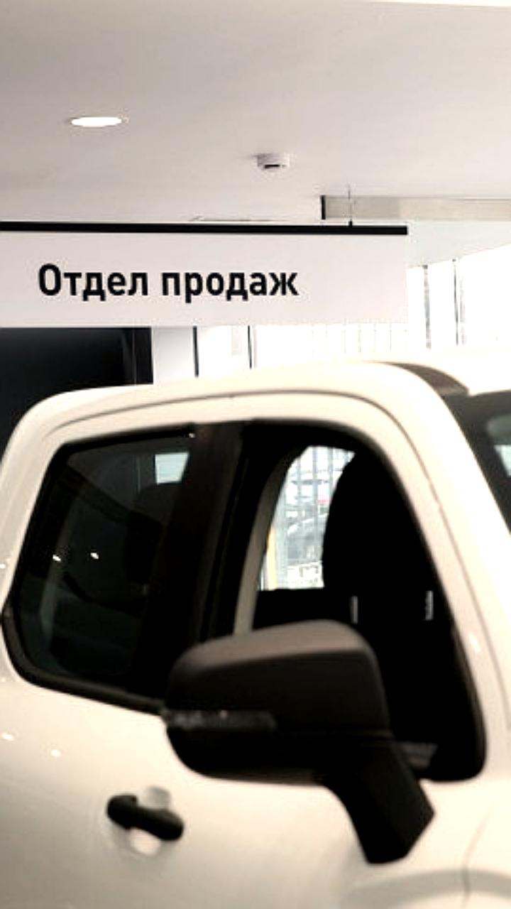Расходы россиян на новые легковые автомобили снизились на 26,4% в I полугодии 2025 года