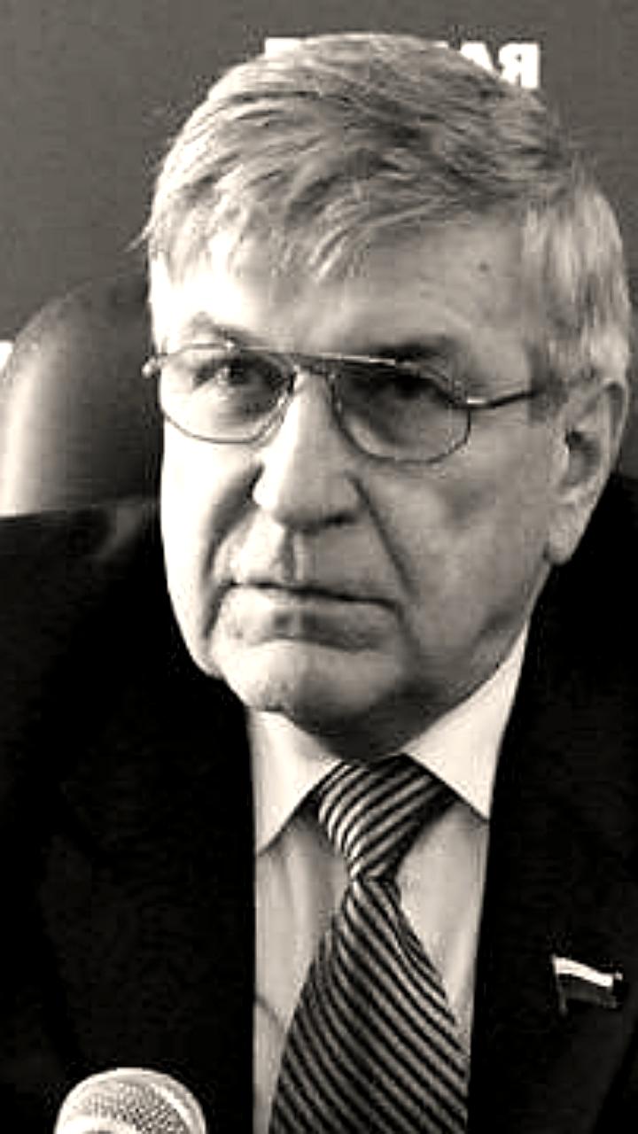 Скончался депутат Госдумы Михаил Тарасенко, сообщил Вячеслав Володин