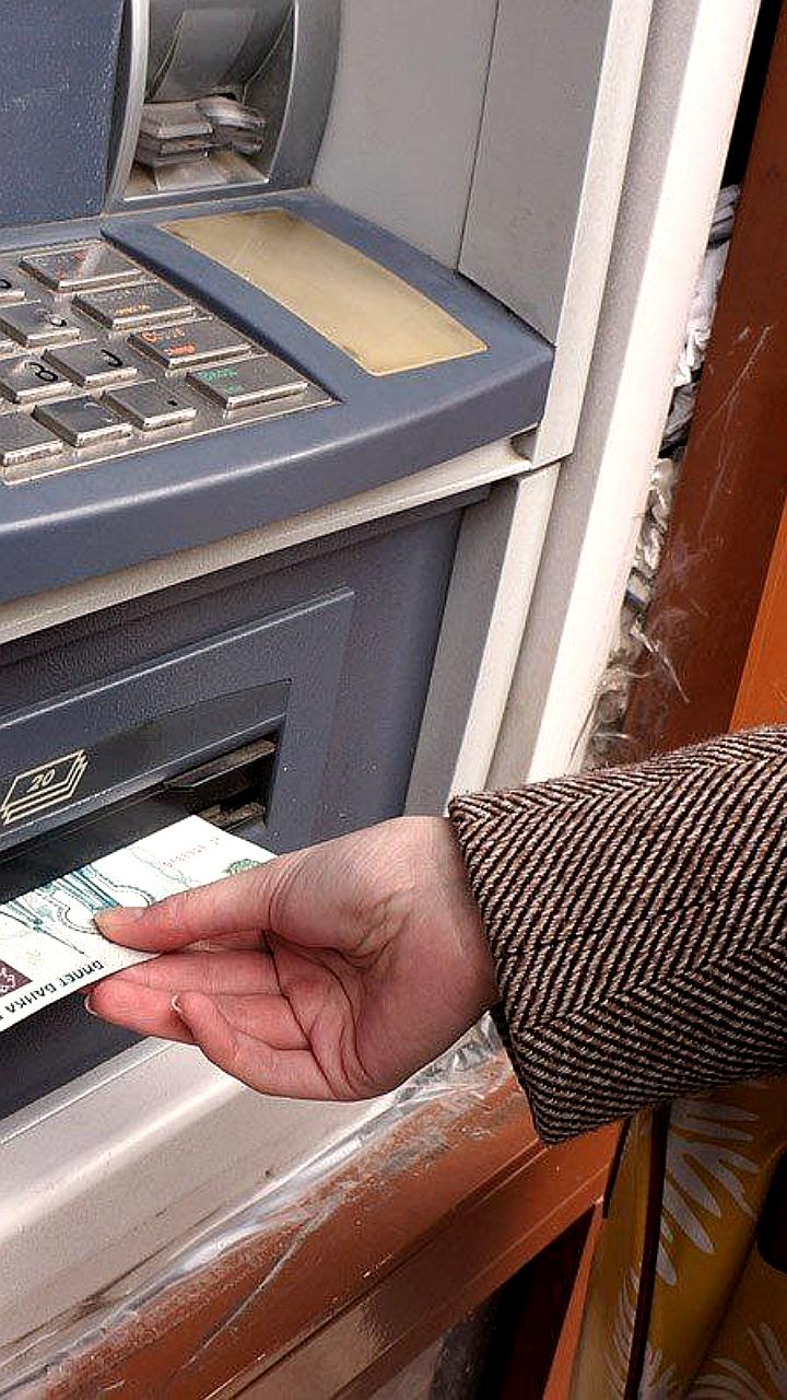 Разрыв в зарплатах между регионами России достиг рекорда в 182 тыс. рублей