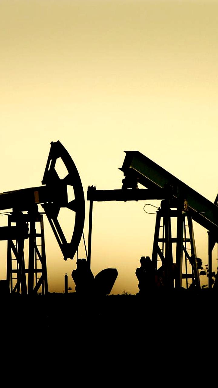 Нефтегазовые доходы бюджета России в июле упадут на 37% из-за цен и укрепления рубля