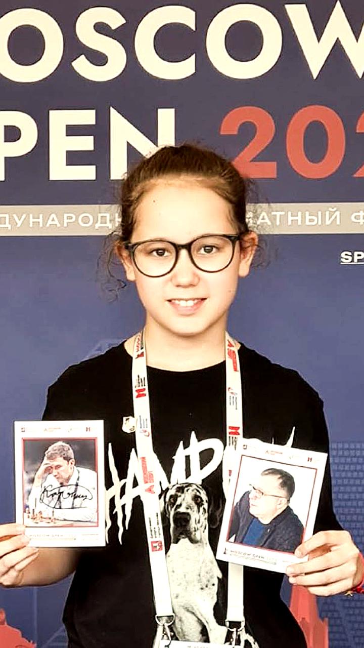 Шахматистки из Воронежа и Комсомольска добиваются успеха на 'Moscow Open'