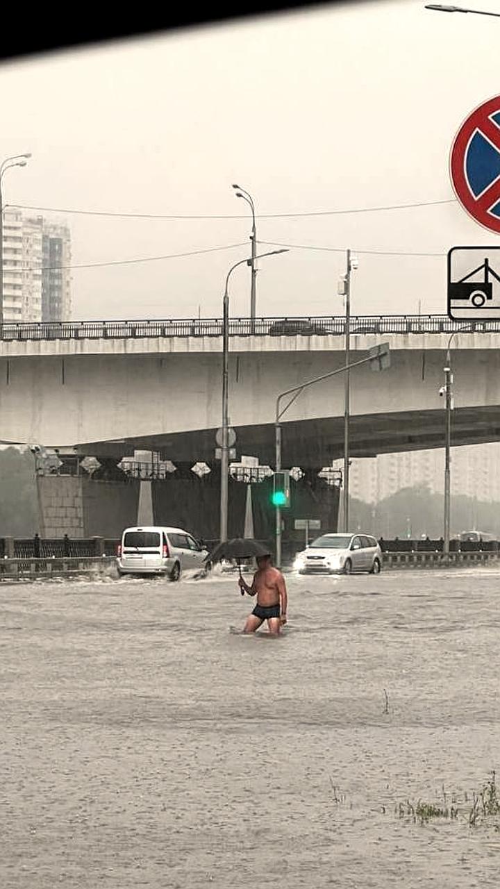 Сильный ливень и гроза ожидаются в Москве и Подмосковье, сообщает МЧС