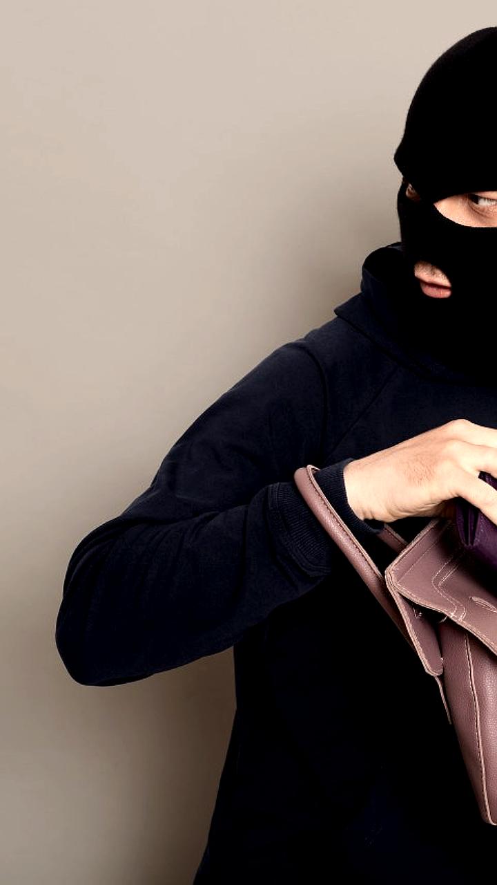 В Чите задержан 47-летний грабитель, похитивший три телефона за два дня