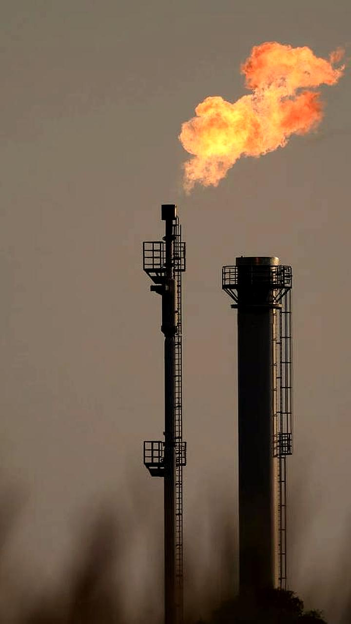 МЭА пересмотрело прогнозы роста добычи газа в России и мировой торговли СПГ