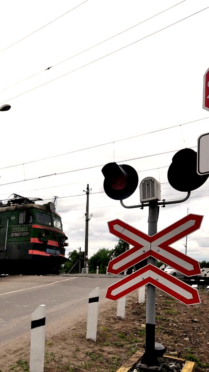 В Нижневартовске временно перекроют дорогу у вокзала, в Ленино опровергли слухи о закрытии переезда
