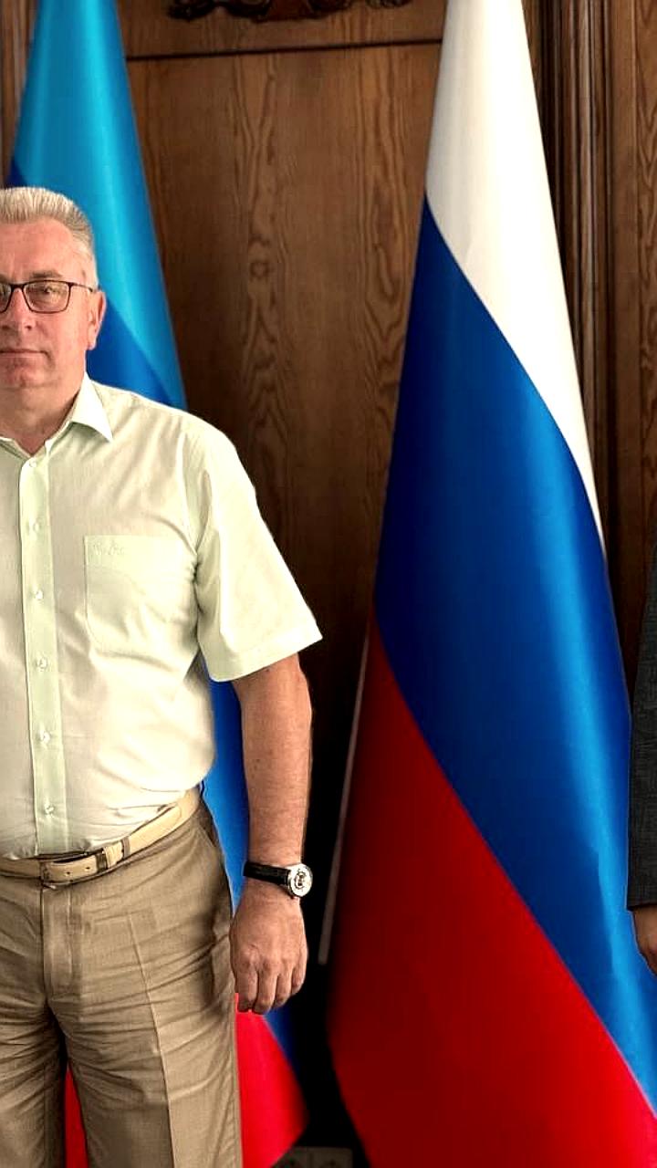 Олег Черноусов поздравил ветеранов волейбольной команды «Звезда» с 60-летием
